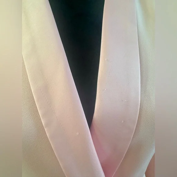 Elegant Pink Double-Breasted Women's Blazer - Picture 5 of 5